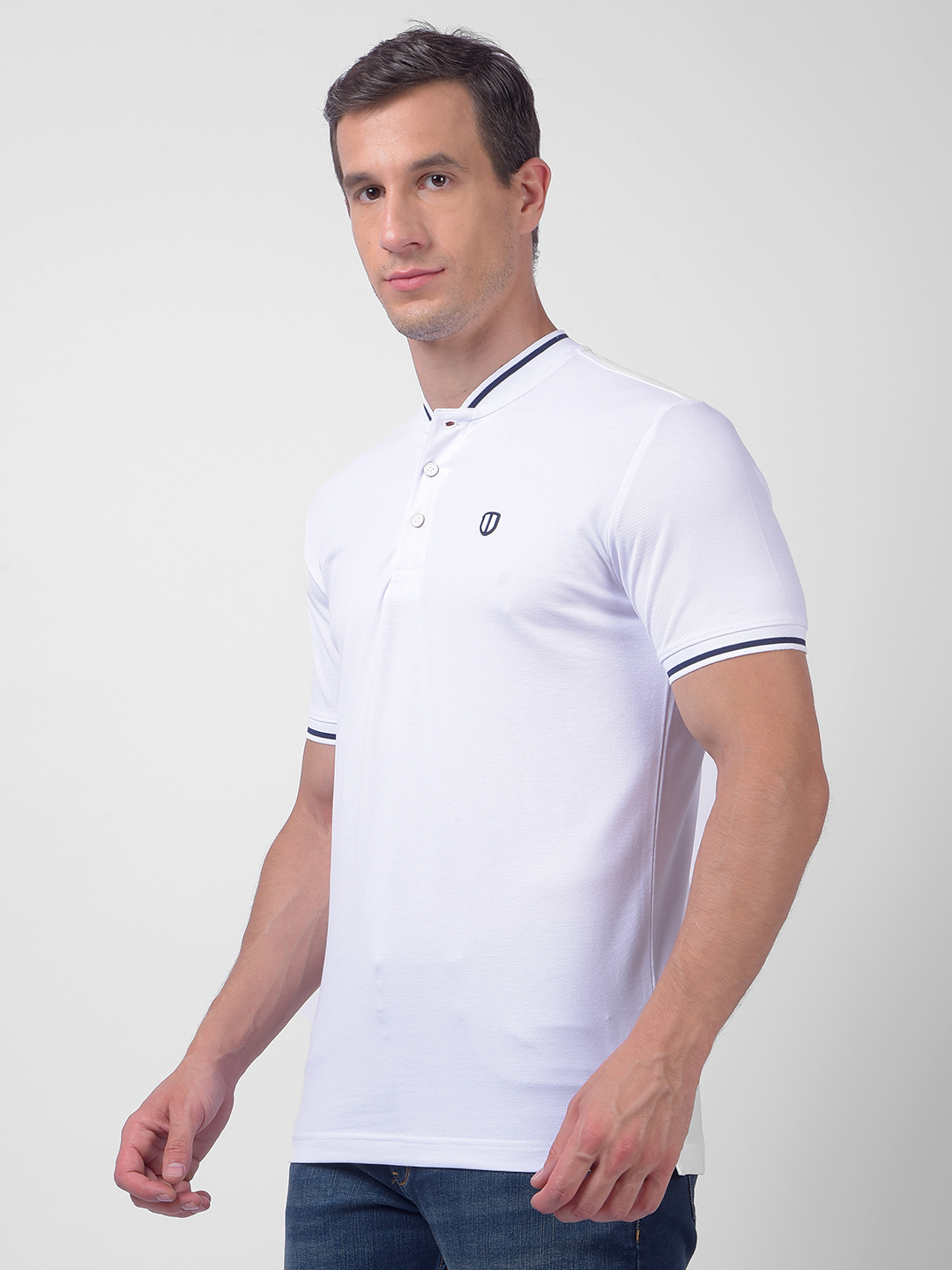Numero Uno Men White Henley Neck Regular Fit T-Shirt